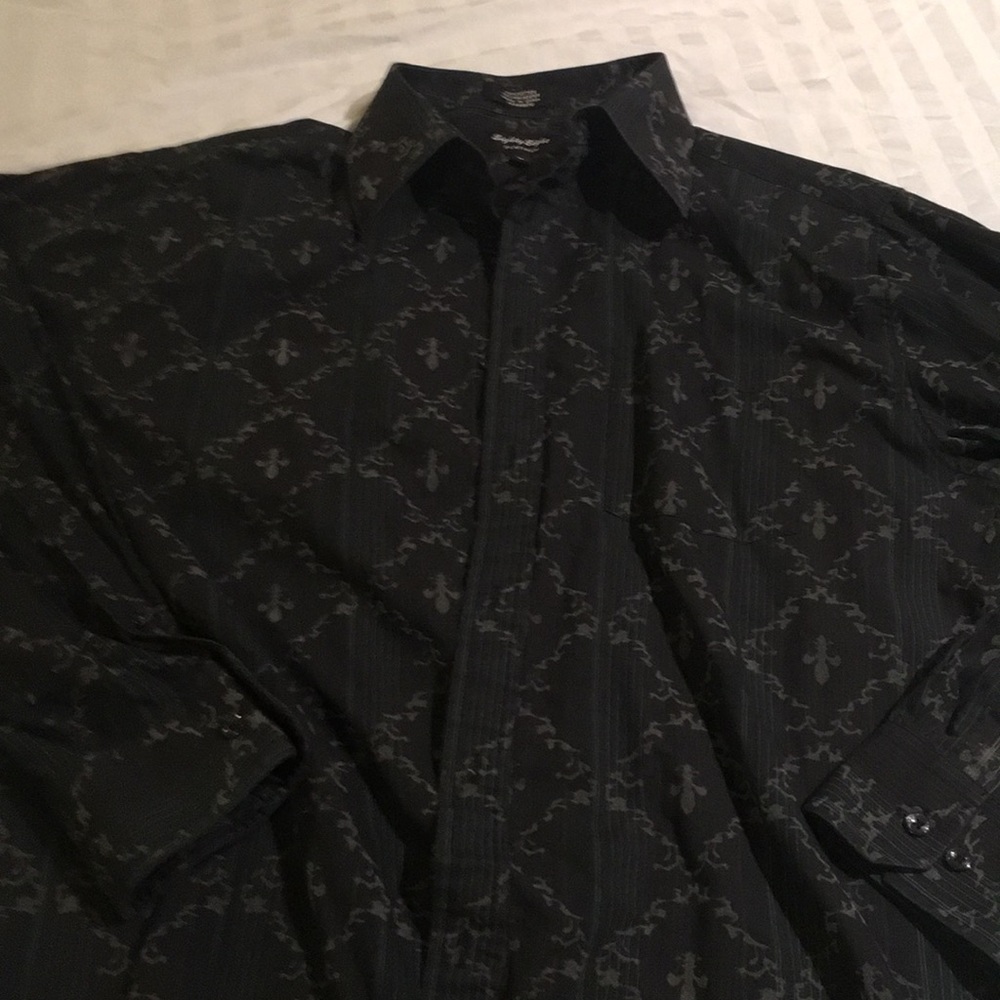 Black long sleeve with French style print